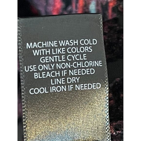 Torrid Top Women 3X Black Halter Pullover Sleeveless Red Floral Burnout Velvet - Picture 14 of 14